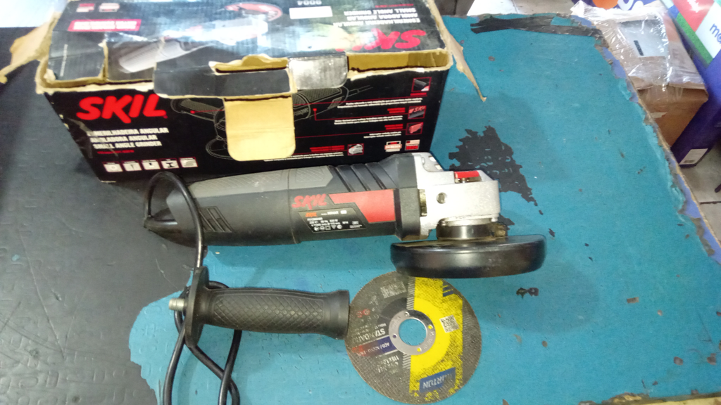 Pulidora Marca Skil Modelo 9004ar Tamaño Chico Usado En Buen Estado Acc Disco Protector Y Mango