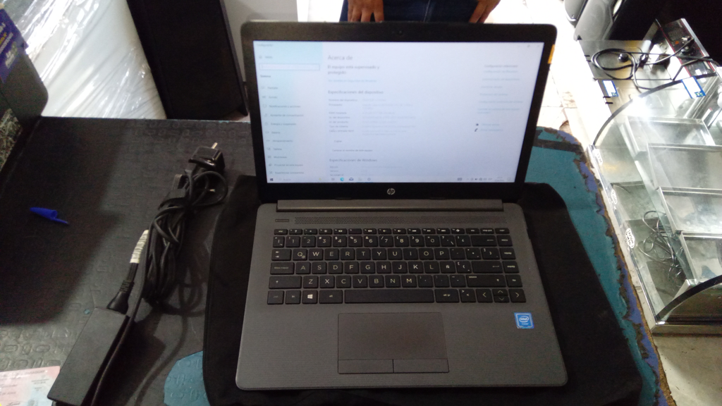 Notebook Marca Hp Modelo 250g7 Procesador Celeronm Memoria Ram 4 Gb Disco Duro 500 Gb Generacion No Tiene Acc Estuche De Color Negro