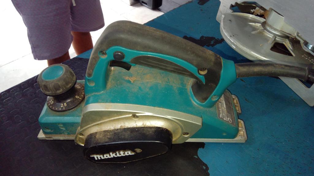 Cepilladora De Madera Marca Makita Modelo Kp0800 Usado En Buen Estado Acc No Tiene