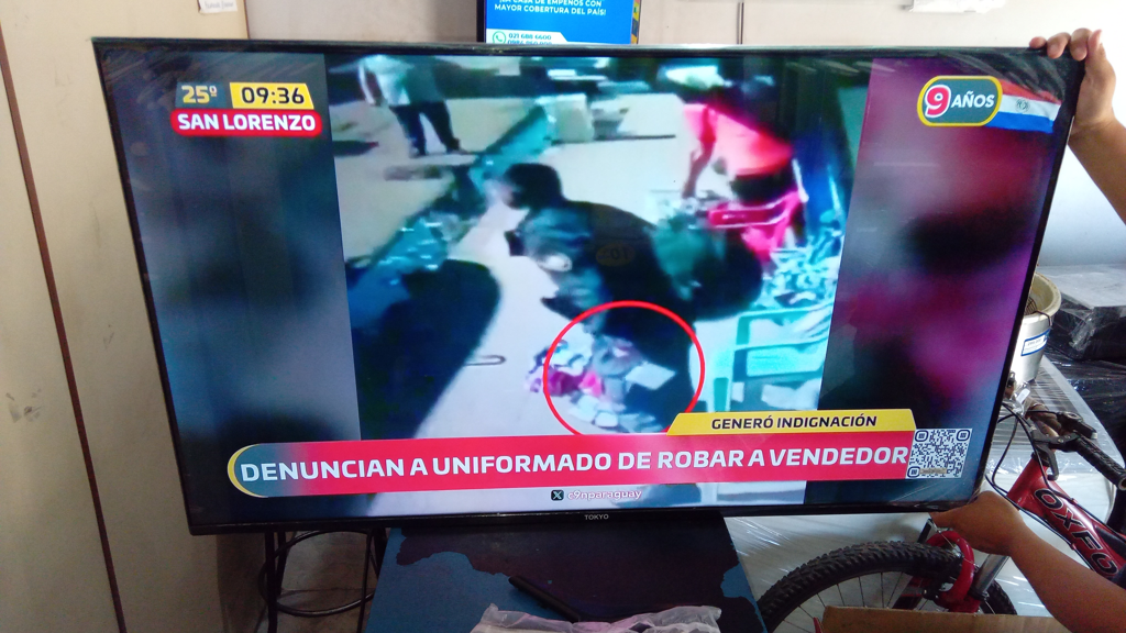 Televisor Led Smart De 50 '' Marca Tokyo Modelo Tvtokuf50wbn Con Control Usado En Buen Estado Acc Patitas Y Tornillos
