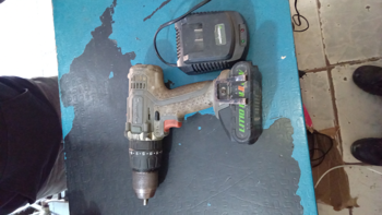 Taladro Marca Gladiator Modelo No Tiene Usado En Buen Estado Acc 1 Bateria Cargador