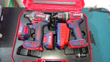 Juego De Herramientas Marca Emtop Modelo No Tiene Usado En Buen Estado Con No Tiene Acc Taladro A Bateria Serie Taladro De Impacto A Bateria Cargador 2 Baterias Maletin