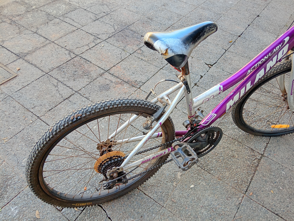 Foto 2 de Bicicleta Marca Milano Aro 24 Modelo Action Lady Usado Con Desgaste Acc Patita