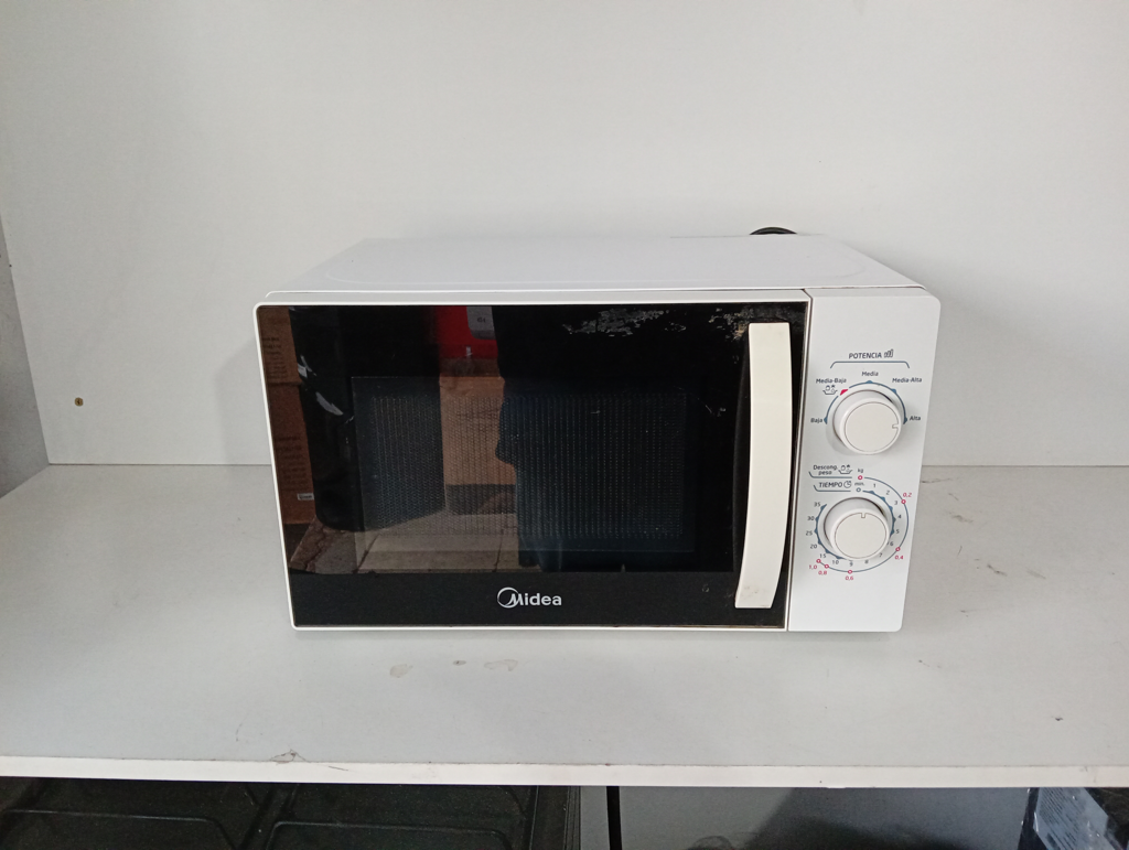 Microondas Marca Midea Modelo Mm720cj9 Usado En Buen Estado Acc No Tiene