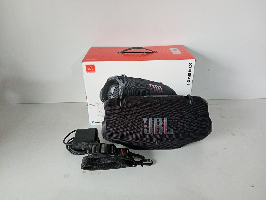 Parlante Portatil Marca Jbl Modelo Extreme 4 Acc Correa Cargador