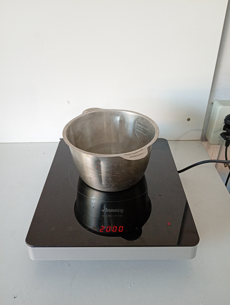 Foto 3 de Cocina Electrica Tipo Inducción Marca Annecy Modelo Ly-T43 Usado En Buen Estado Acc No Tiene