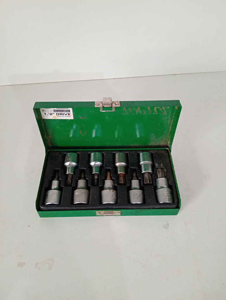 Juego De Herramientas Marca Toptul Modelo Gaad0903 Usado En Buen Estado Con No Tiene Acc 9 PiezasCaja Metalica