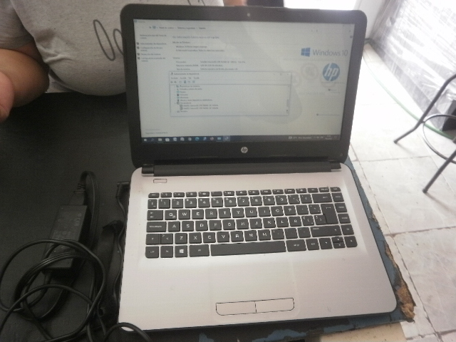 Notebook Marca Hp 14 Modelo 14-Am072la Procesador Intelceleron N3060 Memoria Ram 4 Gb Disco Duro 500 Gb Acc Con Lector Sin Teclado Numerico Son Hdmi M Usb Vga Lan