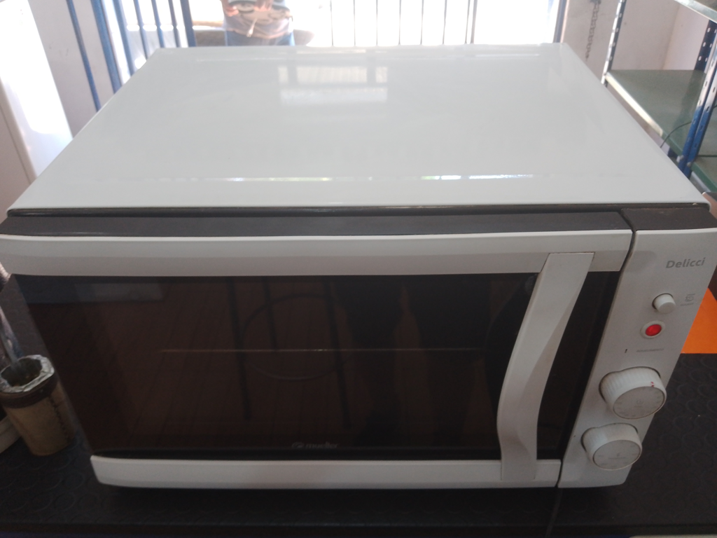 Horno Marca Mueller Litros 45 Modelo Dlicci Blanco Usado En Buen Estado Acc Parrilla