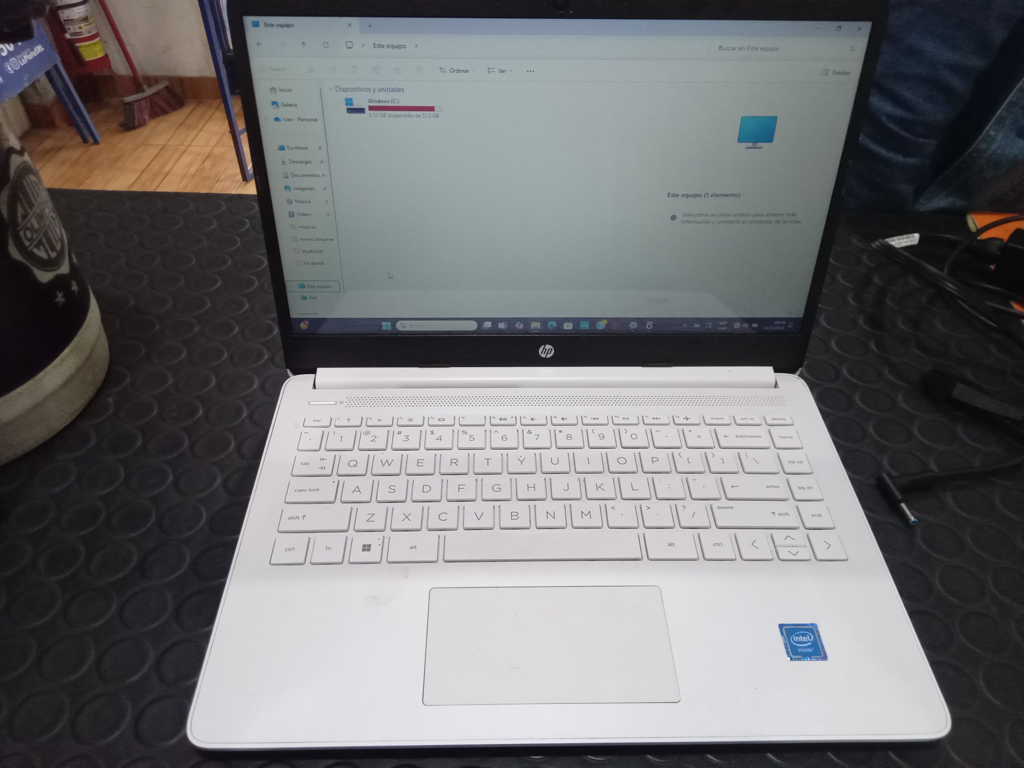 Notebook Marca Hp Modelo 14-Dq072ds Procesador Celeron Memoria Ram 4 Gb Disco Duro 57 Gb Generacion No Tiene Acc Cargador