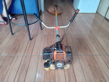 Desmalezadora Marca Songhe Tolls Modelo 42.Cc Usado En Buen Estado Original No Acc Cabezal P/ Nailon C/ NailonProtector
