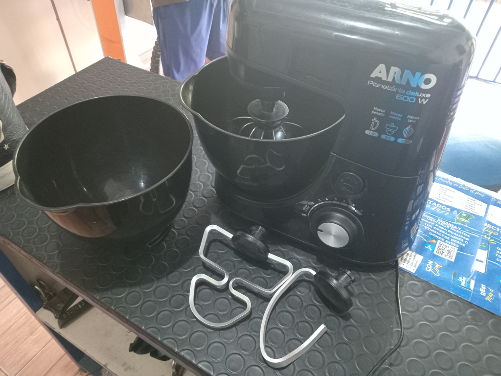 Batidora Marca Arno Modelo Sk31 Usado En Buen Estado Acc 2 Bol3 Batidores