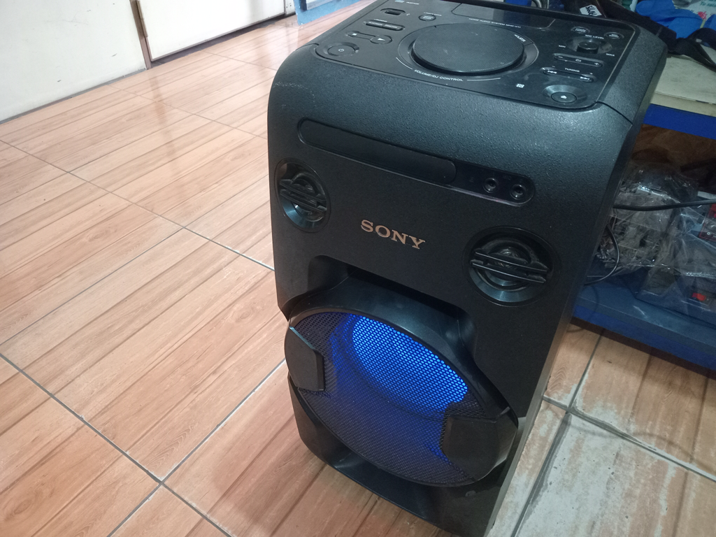 Equipo De Sonido Marca Sony Sin Control Modelo Mhc-V11 Usado En Buen Estado Acc Cable Crrte