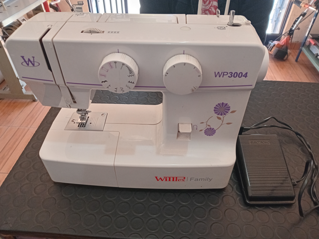 Maquina De Coser Familiar Marca Willpex Modelo Wp3004 Usado En Buen Estado Acc Pedal
