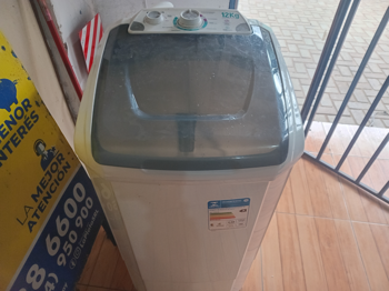 Lavarropas Cap 12 Kg. Marca Britania Modelo Blr120b Usado En Buen Estado Acc Manguera Carga Y Desague