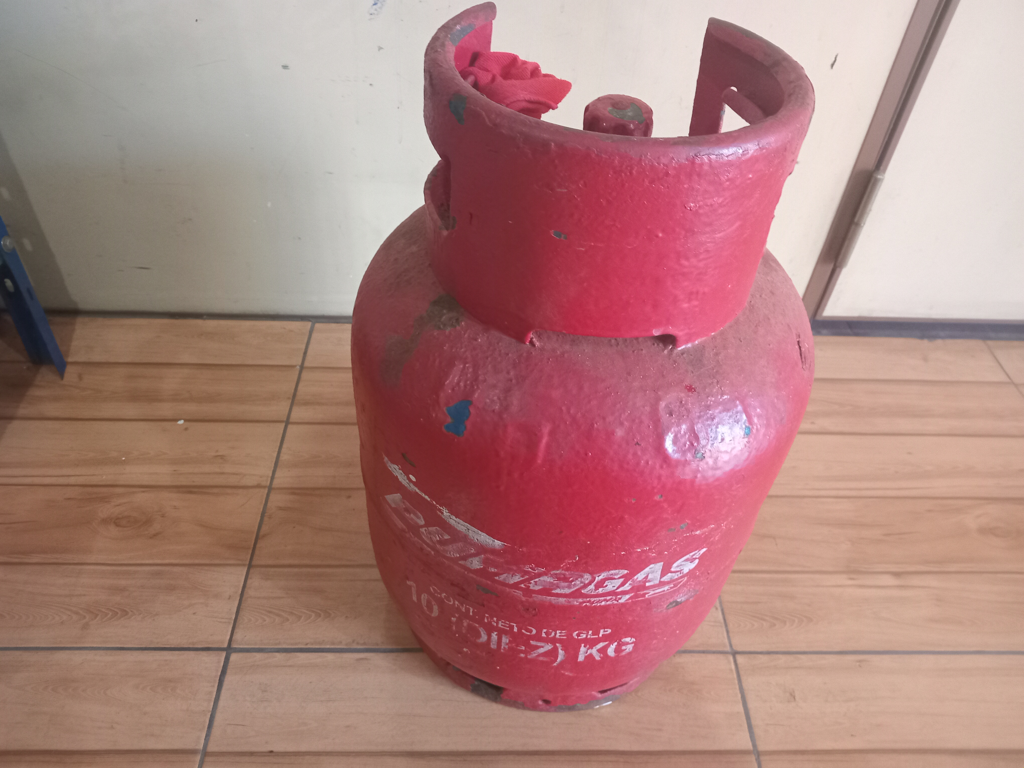 Garrafa Cap 10 Kg. Marca Pumagas Usado En Buen Estado Color Rojo Acc No Tiene