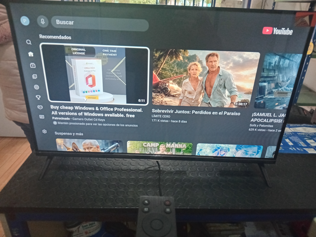 Televisor Led Smart De 32 '' Marca Iffalcon Modelo 32s55 Con Control Usado En Buen Estado Acc 2 Patitas Cable Crrte
