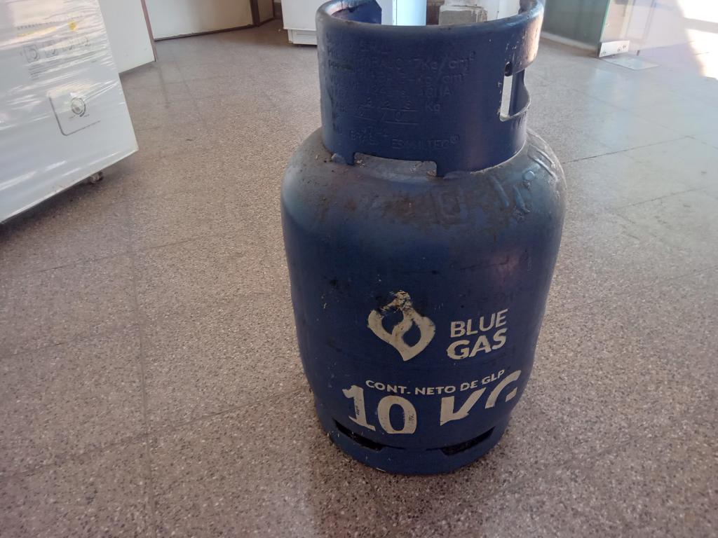 Garrafa Cap 10 Kg. Marca Blue Gas Usado En Buen Estado Color Azul Acc No Tiene