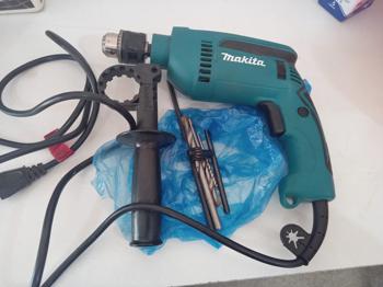 Taladro Marca Makita Modelo Hp1640 Usado En Buen Estado Acc Mango Y Llave3 Mechas