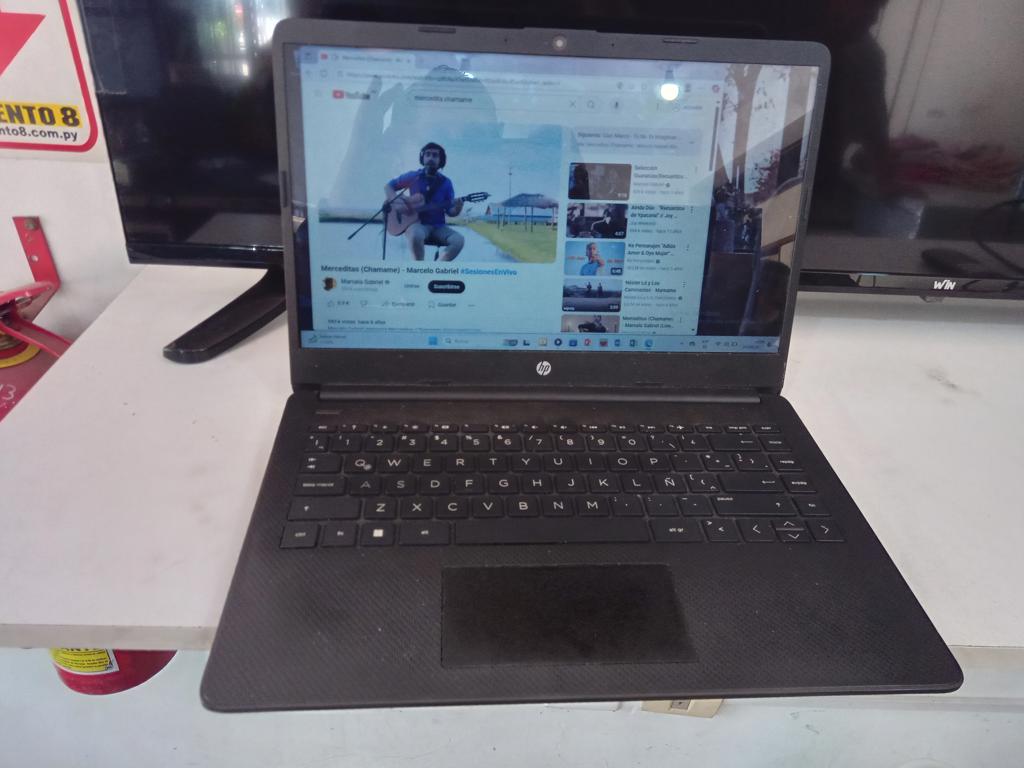 Notebook Marca Hp. Modelo 14-Dw0526la Procesador Celeron Memoria Ram 4 Gb Disco Duro 250 Gb Generacion 1 Acc No Tiene