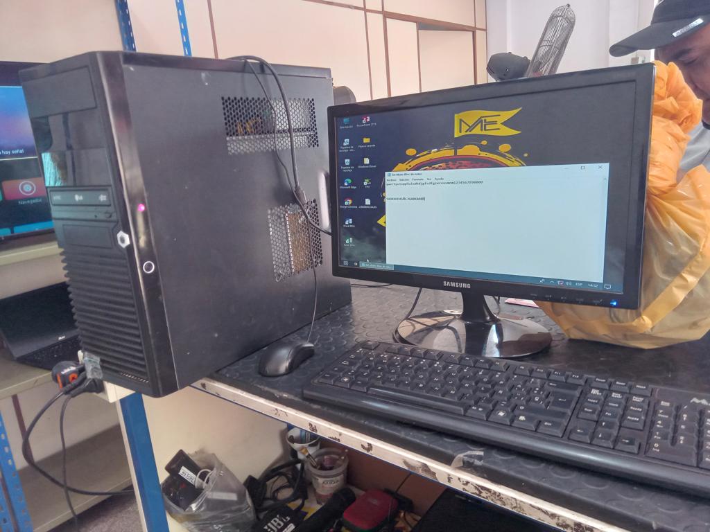 Computadoras De Escritorio Marca Lg Modelo No Especifica Usado En Buen Estado Procesador Amd Memoria Ram 4 Gb Disco Duro 250 Gb Acc Monitoe Samsung De 19 + Teclado Mtek+Mouse +Cable Power+Transformado+Cable Vga