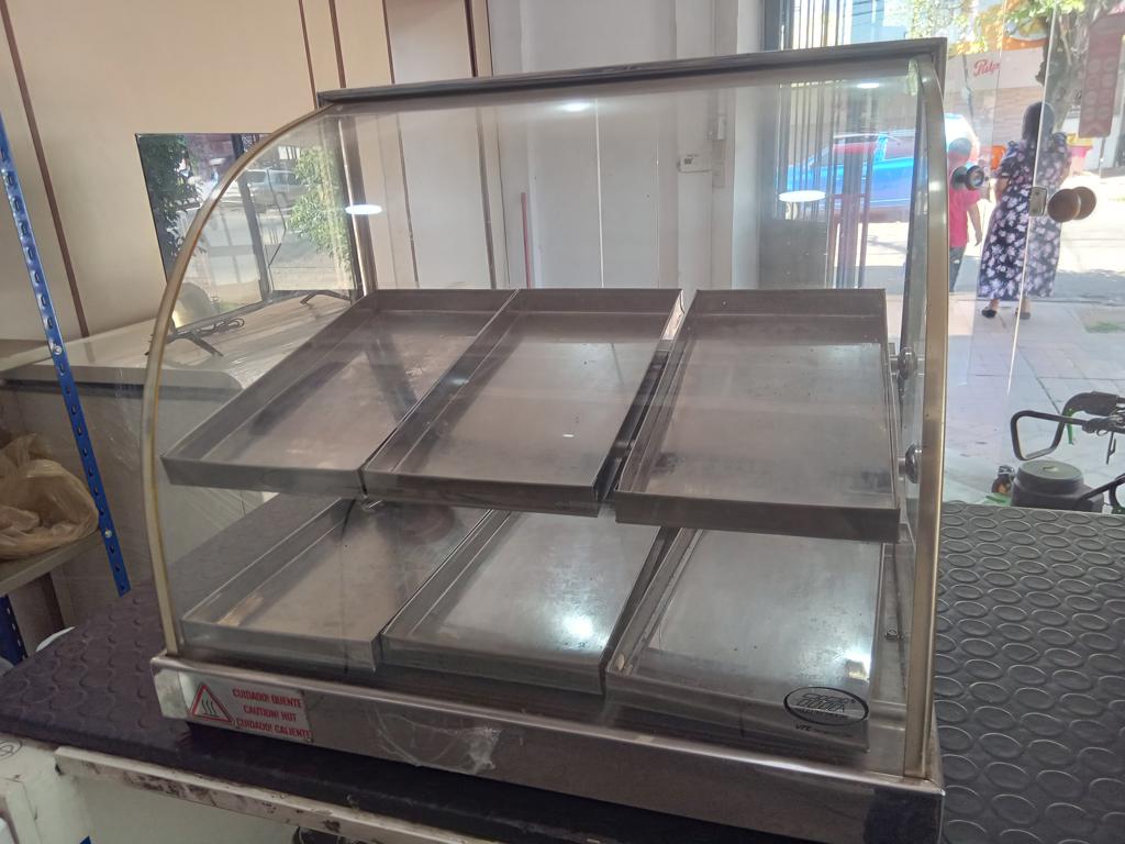 Exhibidor De Alimentos Marca Tita Modelo W6bd Usado En Buen Estado Acc 6 Bandejas