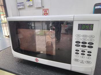 Microondas Marca Tokyo Modelo Edtmtok25bl-N Usado En Buen Estado Acc No Tiene