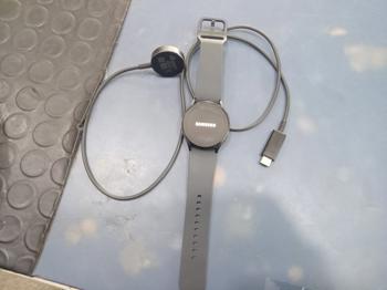 Reloj Para Caballero Marca Samsung Modelo Watch5 Usado Con Desgaste Acc Cargador