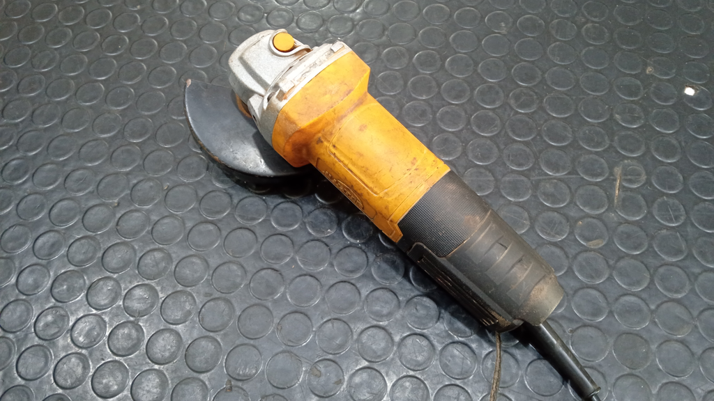 Pulidora Marca Juster. Modelo Jo703 Tamaño Chico Usado En Buen Estado Acc Protector