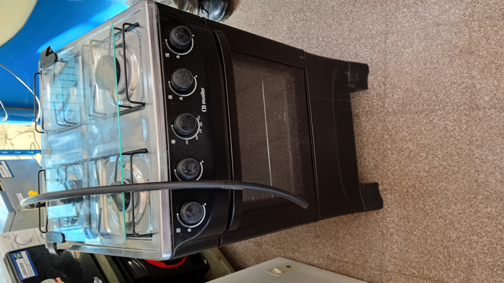 Cocina A Gas Marca Mueller Modelo Fogaomfi4ba Usado En Buen Estado Acc C/Manguera Para Conectar A Gas