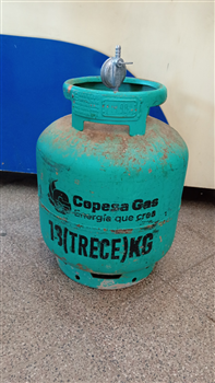 Garrafa Cap 13 Kg. Marca Copesa Gas Usado En Buen Estado Color Verde Acc Con Una Valvula