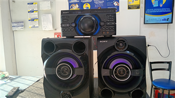 Equipo De Sonido Marca Sony Con Control Modelo Hcd-M60d Usado En Buen Estado Acc 2 Parlantes
