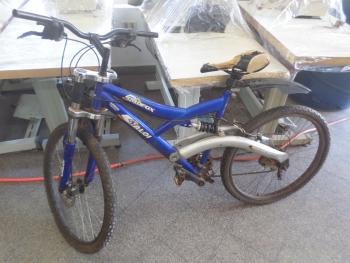 Bicicleta Con Amortiguador Marca Caloi. Tamaño Aro 24 Cant Cambios 18 Cuadro Aluminio No Modelo Profox Usado Con Desgaste Acc No Tiene