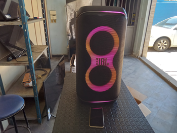 Caja De Sonido Amplificada Marca Jbl Modelo Club 120 Sin Control Usado En Buen Estado Acc FundaCable CteCaja