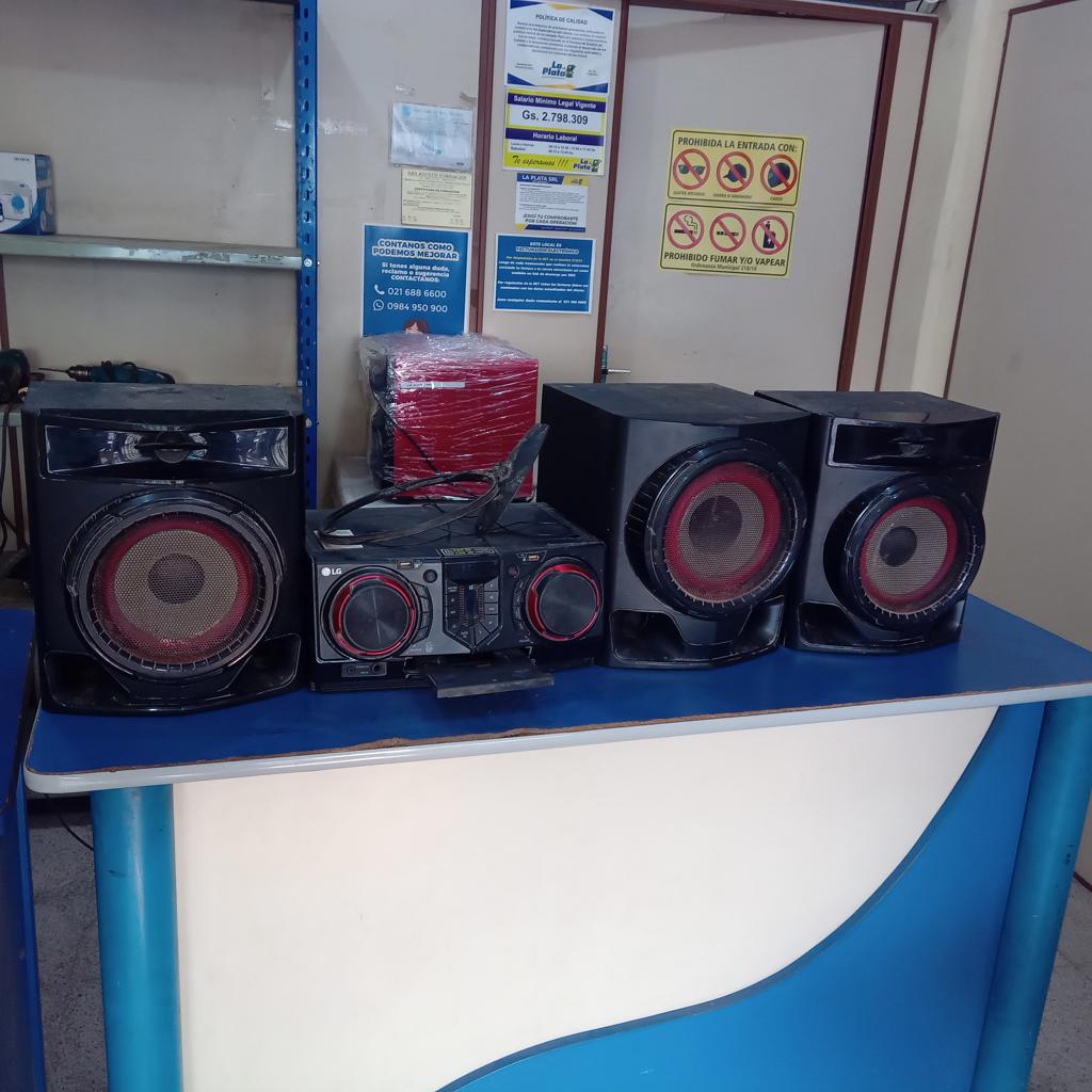Equipo De Sonido Marca Lg Con Control Modelo Cj45 Usado En Buen Estado Acc 2parlante 1 Woofer