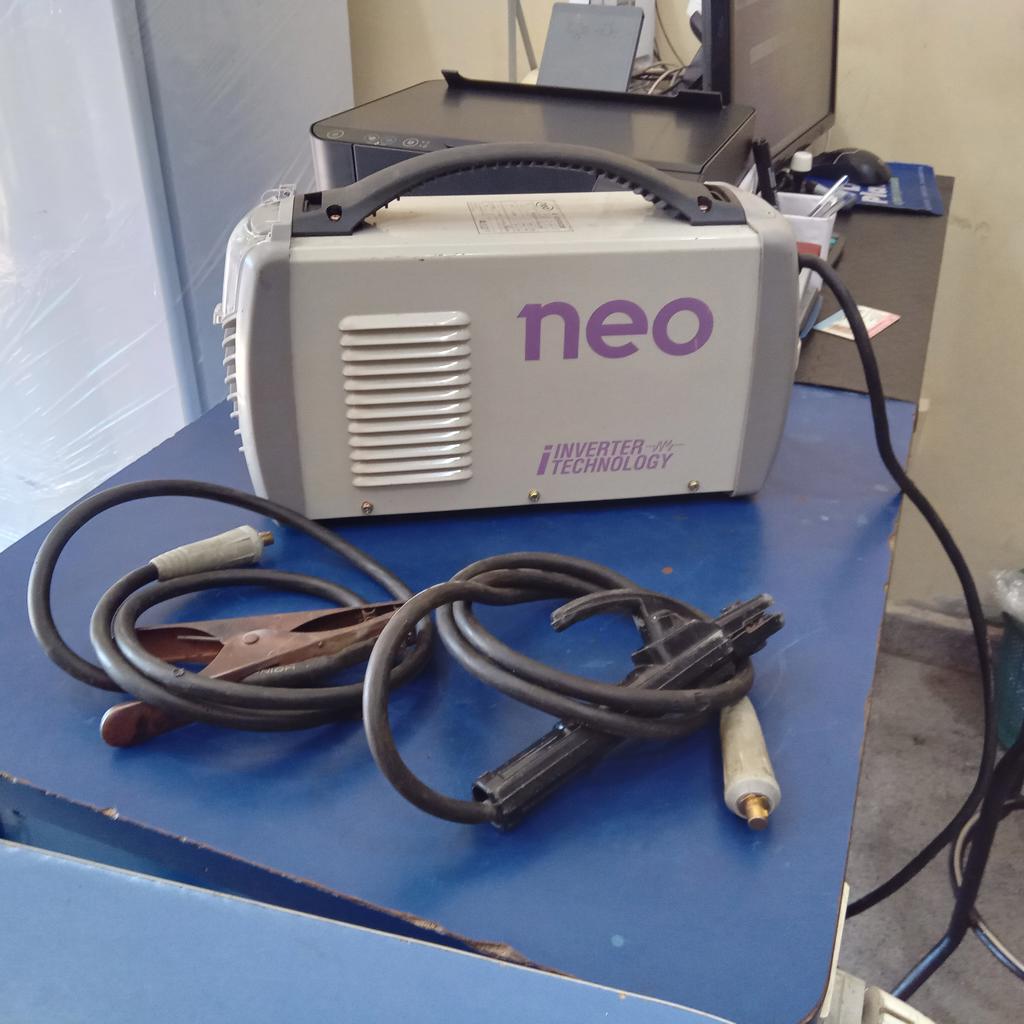 Soldador Marca Neo Modelo Ie10250/6/220 Usado En Buen Estado Acc Pinzas Positivo/Negativo