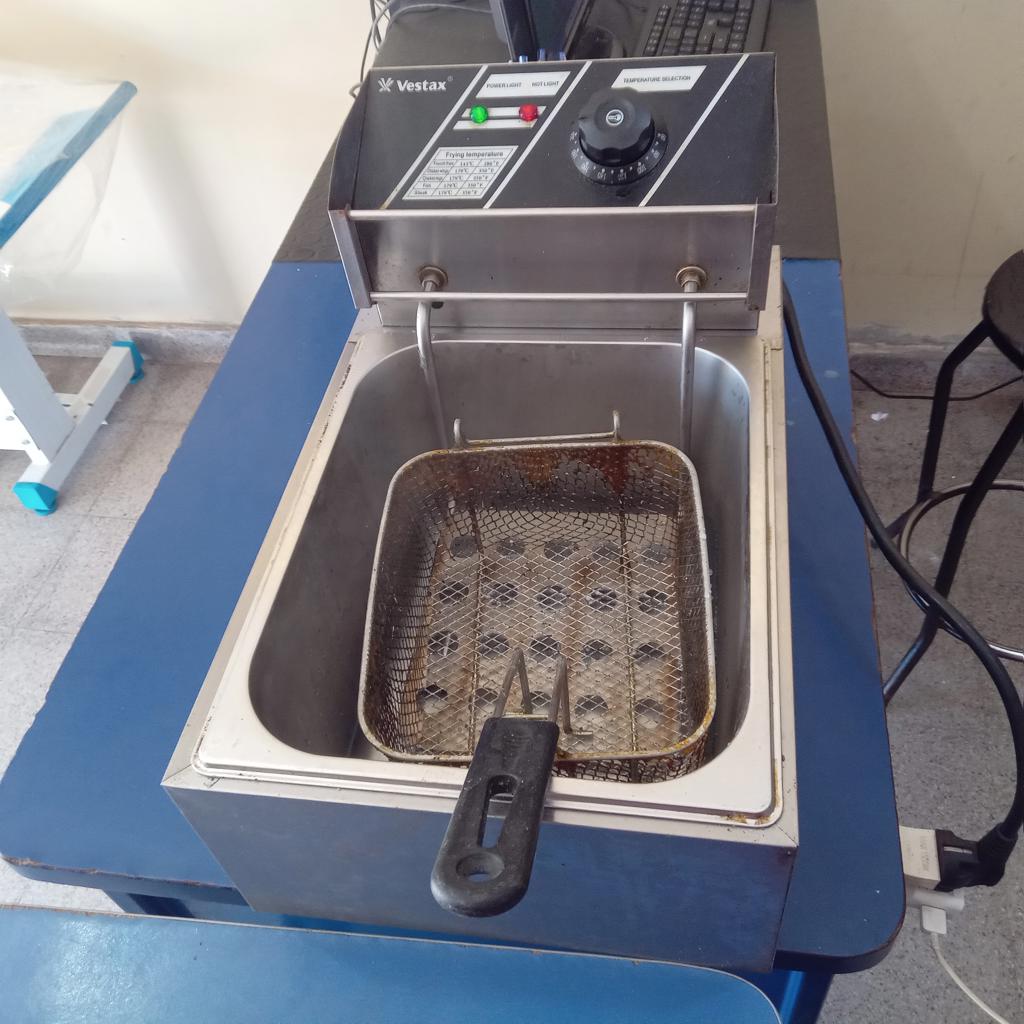 Fritadora Marca Vestax Modelo No Tiene Usado En Buen Estado Acc Canasta Tapa