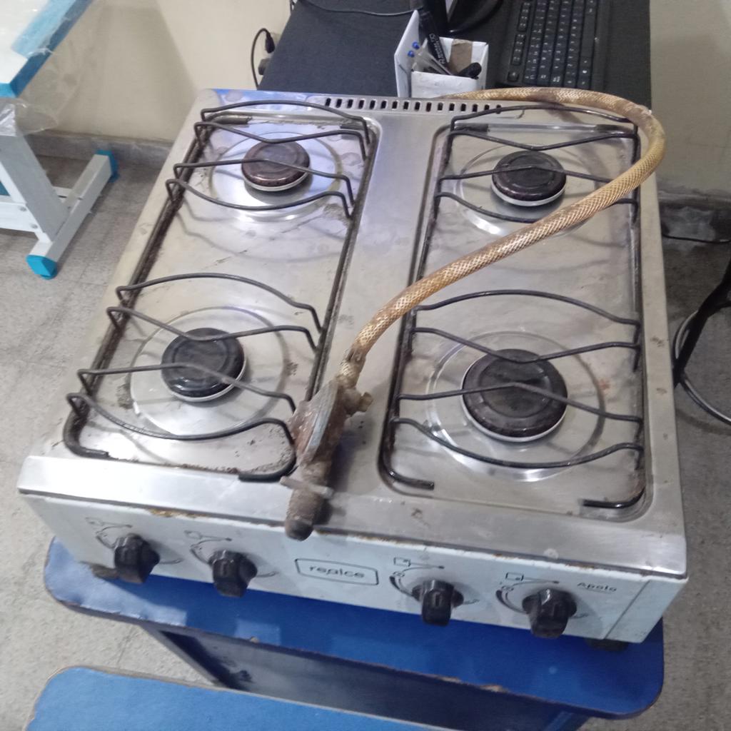 Foto 3 de Cocina A Gas Marca Realce Modelo Apolo Usado-En-Buen-Estado Acc Manguera Conexion