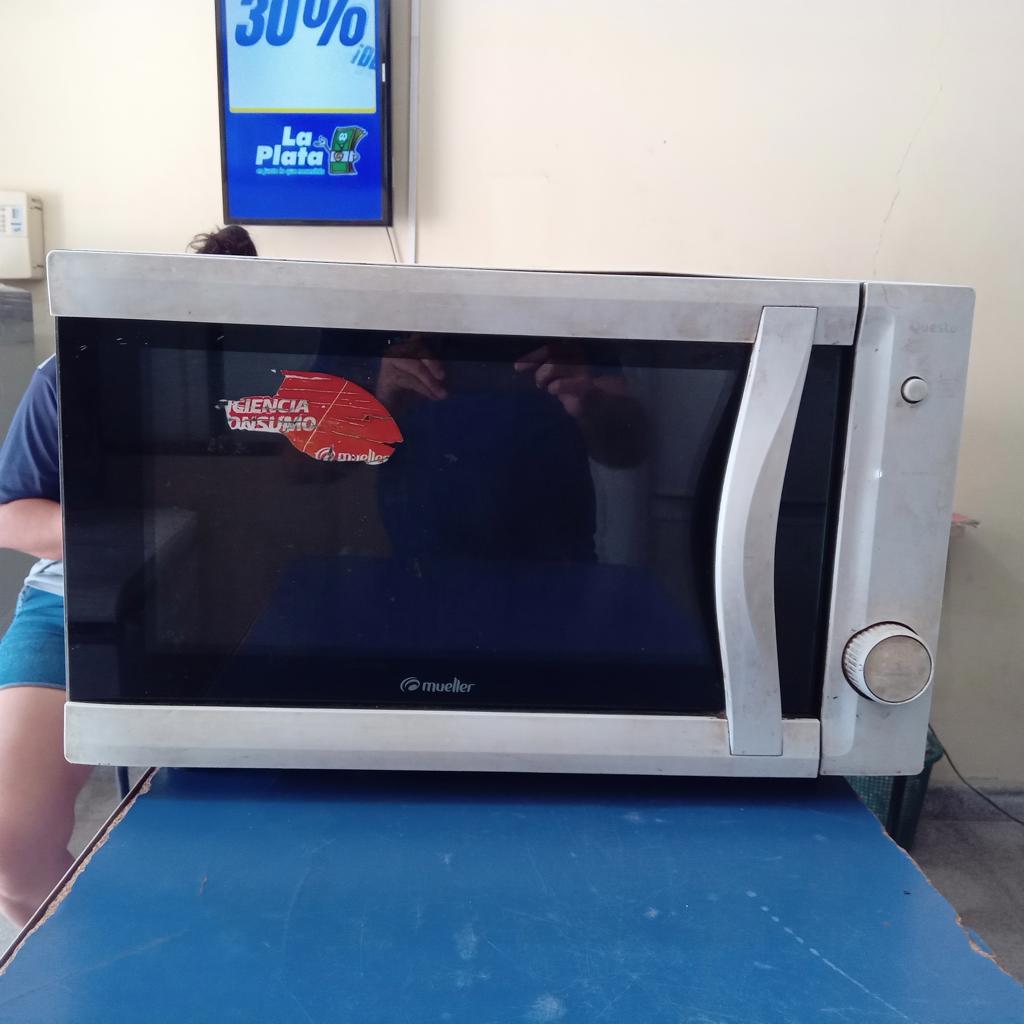 Horno Marca Mueller Litros 44 Modelo Questo Branco Usado Con Desgaste Acc Parrilla