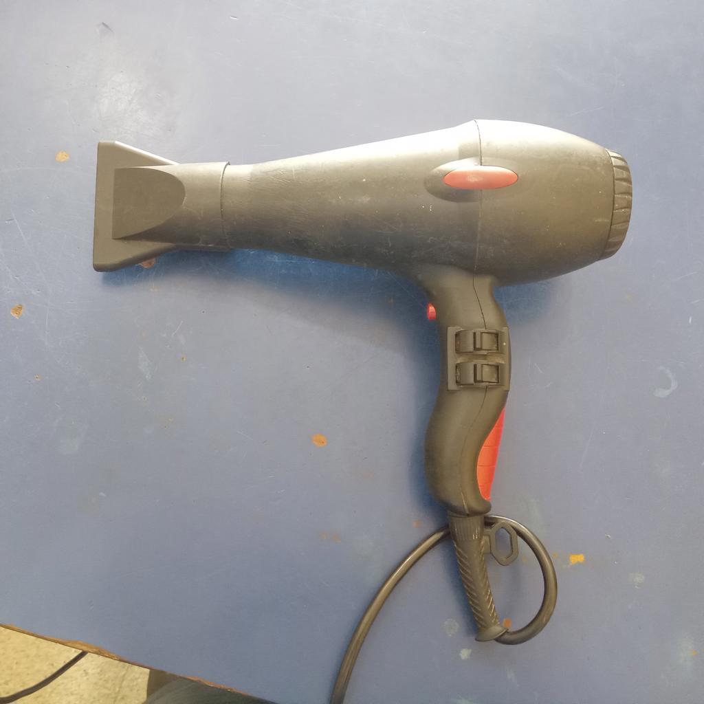 Foto 2 de Secador De Pelo Marca Parlux Modelo Milano Usado En Buen Estado Acc 1pico