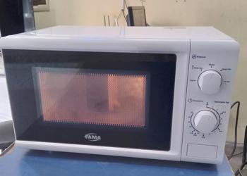 Microondas Marca Fama Modelo Mf-20cd6 Usado En Buen Estado Acc Plato