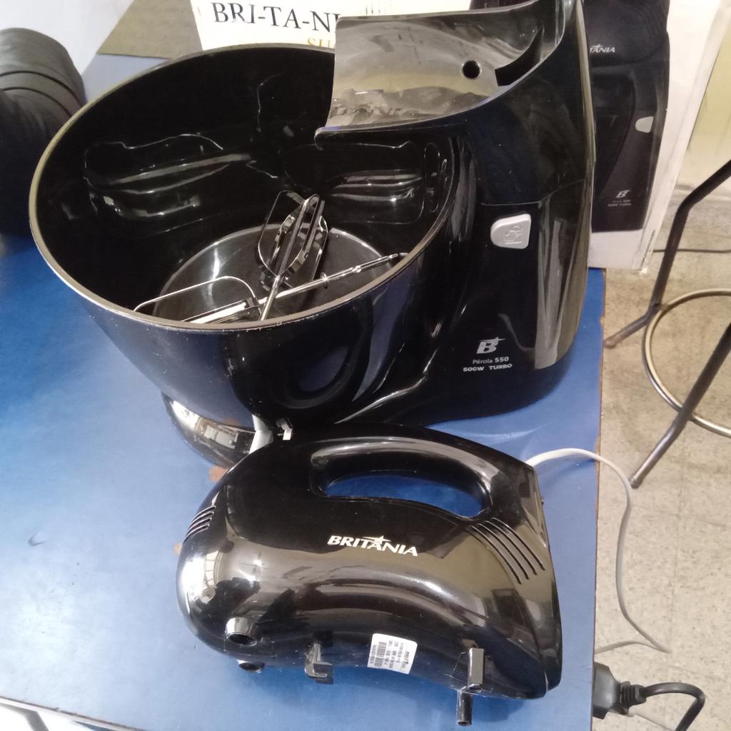 Batidora Marca Britania Modelo Perola 550 Usado En Buen Estado Acc 1par De AccesoriosBowl