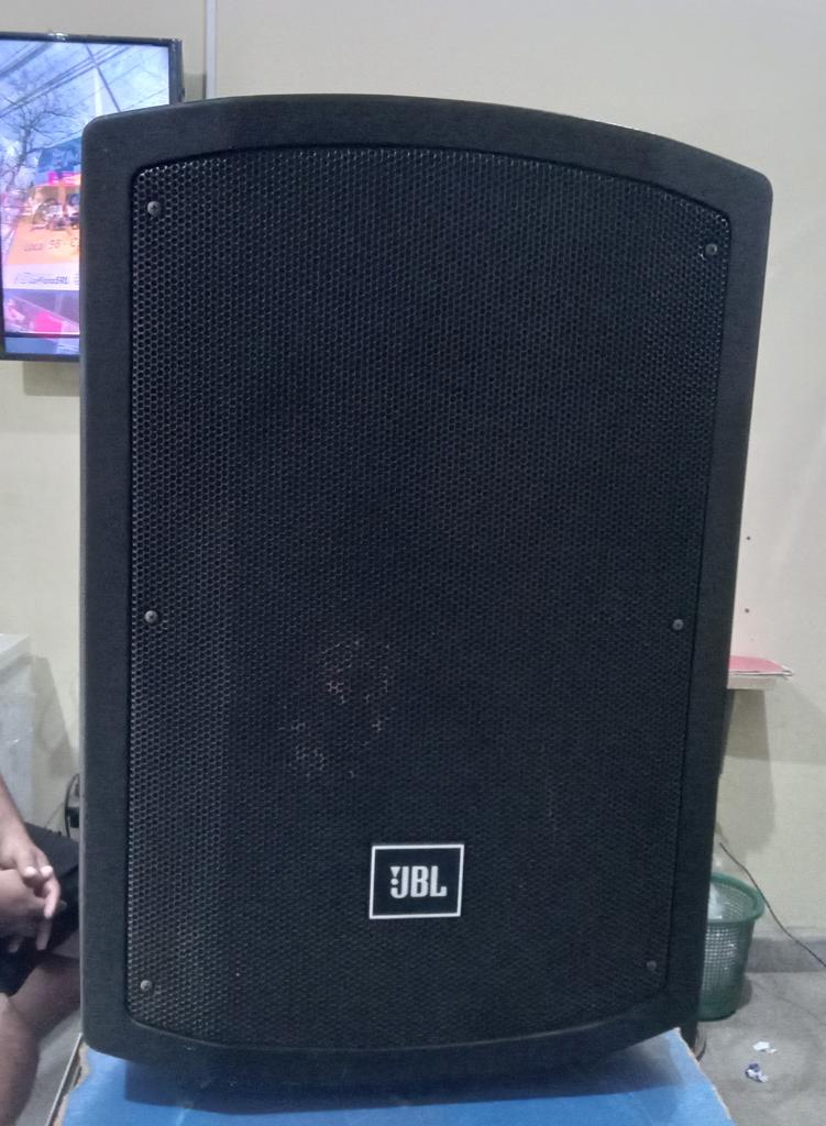 Caja De Sonido Amplificada Marca Jbl Modelo Js-15bt Sin Control Usado En Buen Estado Acc Cable PowerBt