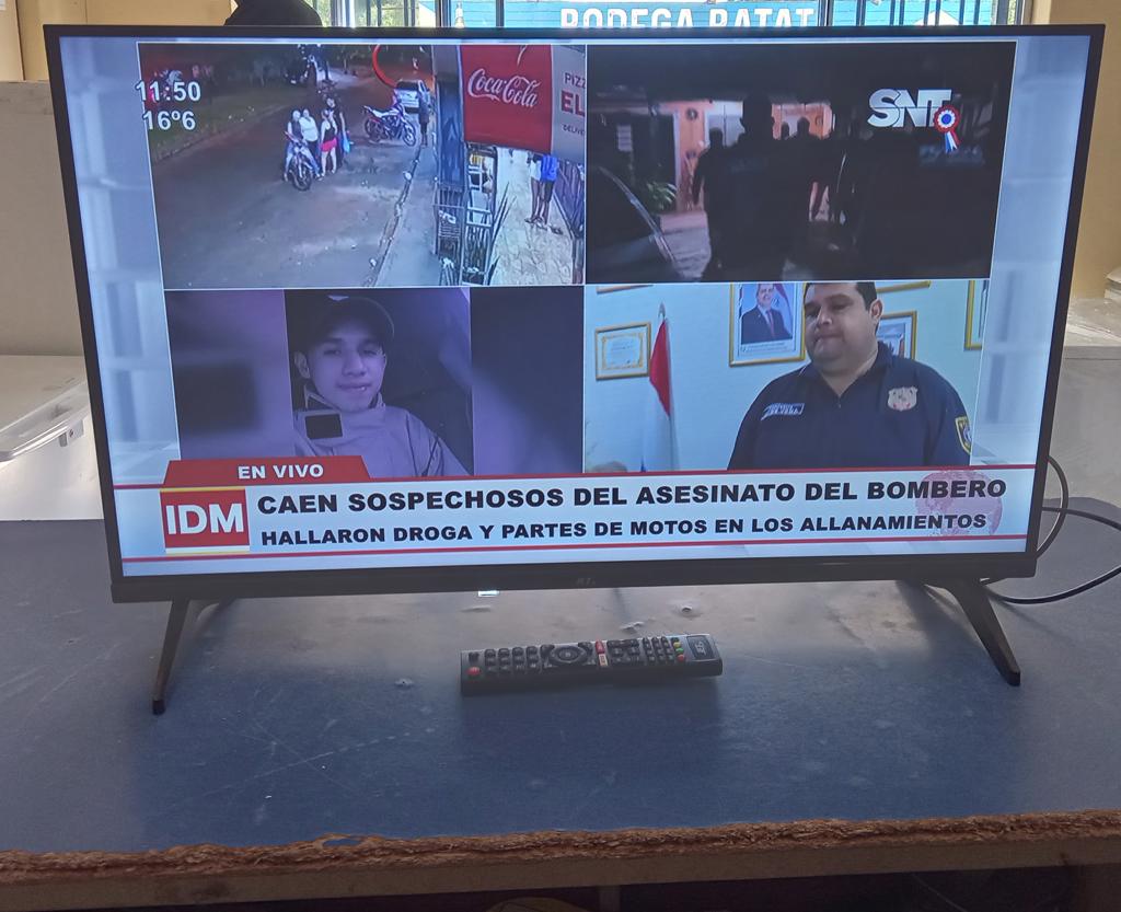 Televisor Led Smart De 32 '' Marca Jet Modelo Je32-Hdsm Con Control Usado En Buen Estado Acc Patitas