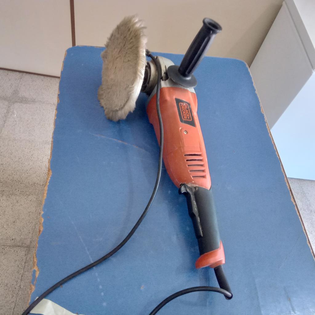 Pulidora Marca Black + Decker Modelo Wp1500-B2c Tamaño Mediano Usado En Buen Estado Acc Manija Boina