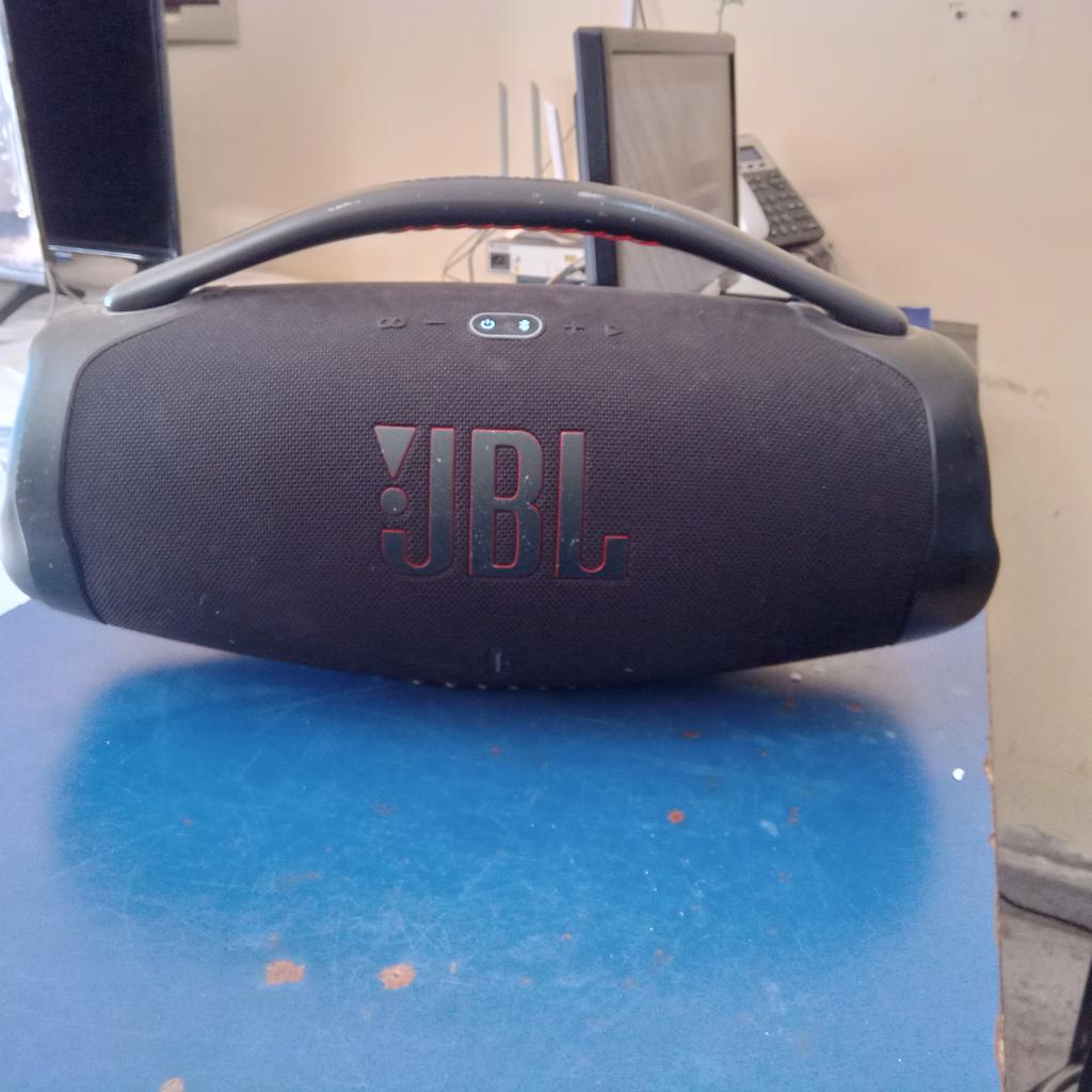 Parlante Portatil Marca Jbl Modelo Bombox 3 Usado En Buen Estado Con No Tiene Acc No Tiene