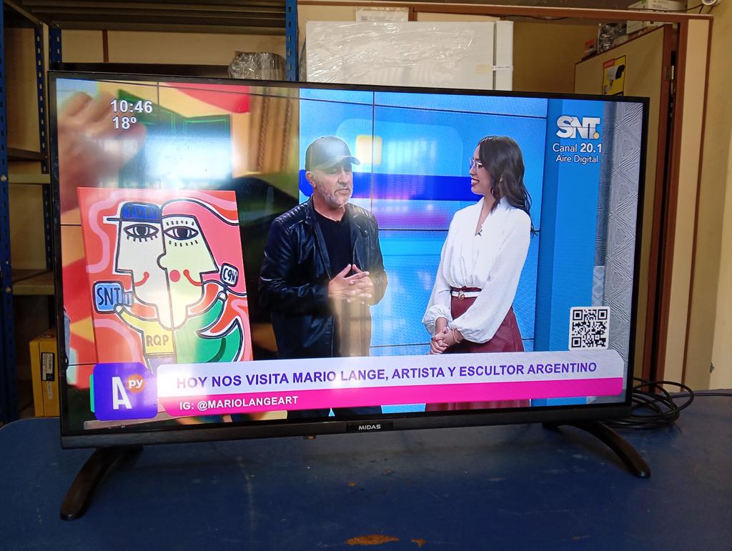 Televisor Led Smart De 32 '' Marca Midas Modelo Md-Smtv32a Con Control Usado En Buen Estado Acc Patitas