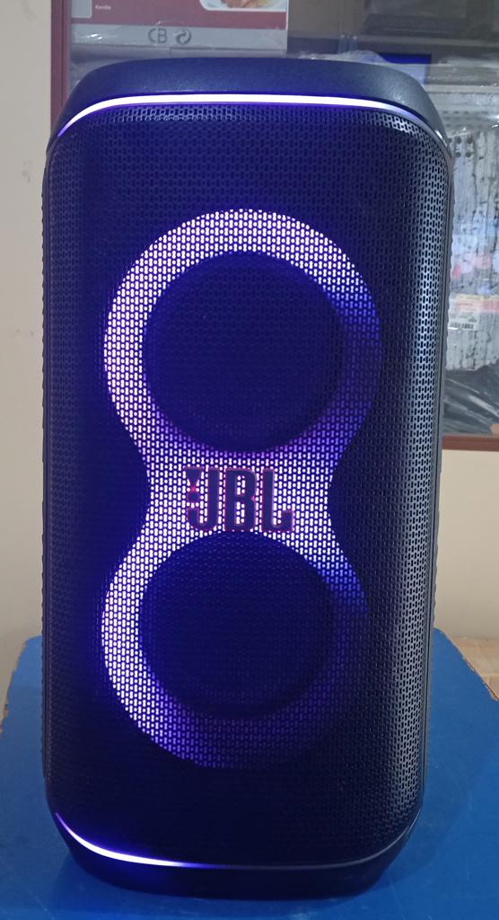 Parlante Portatil Marca Jbl Modelo Party Box Club 120 Usado En Buen Estado Con No Tiene Acc Cable PowerLuces