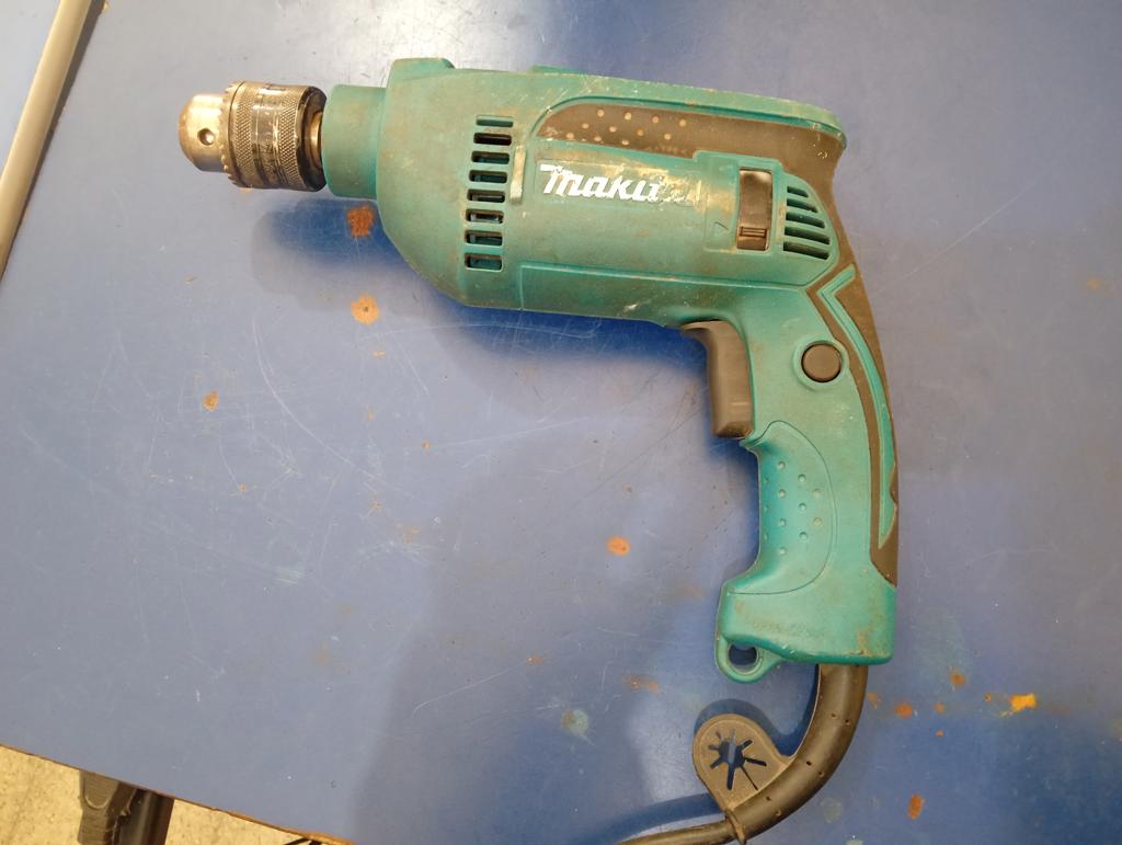 Taladro Marca Makita Modelo Hp1640 Usado En Buen Estado Acc Llave Mandril
