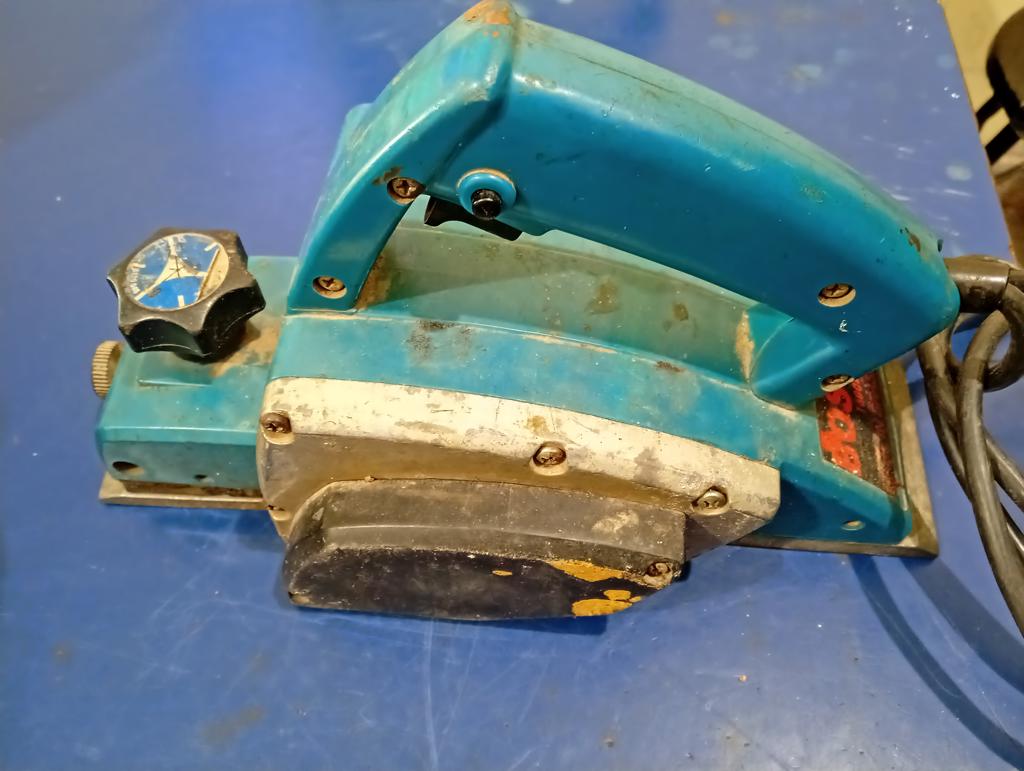 Cepilladora De Madera Marca Bosch Modelo No Tiene Usado Con Desgaste Acc No Tiene